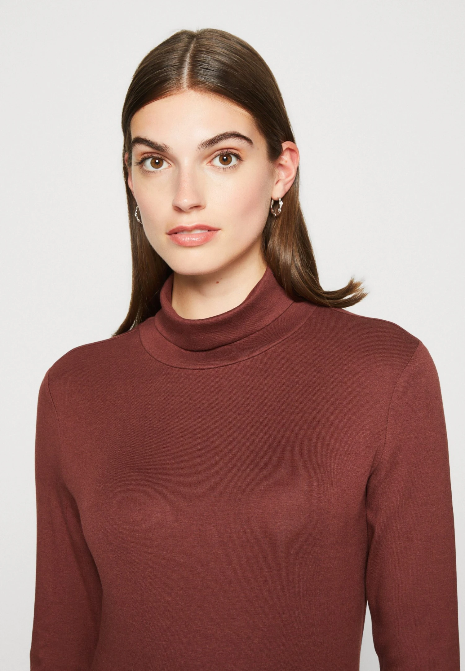 Tom Tailor RollneckMaglietta A Manica LungaRaisin Donna T-shirt E Top TO221D1I0-G11 6 Tom Tailor RollneckMaglietta A Manica LungaRaisin Donna T-shirt E Top TO221D1I0-G11 - immagine 4