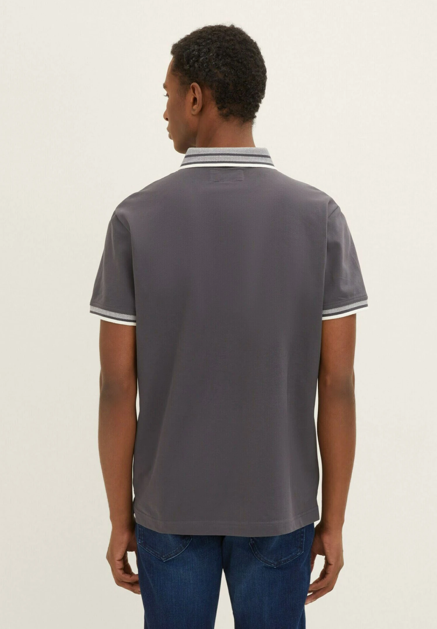 Tom Tailor BasicPoloTarmac Grey Uomo T-shirt E Polo TO222P0CO-C11 5 Tom Tailor BasicPoloTarmac Grey Uomo T-shirt E Polo TO222P0CO-C11 - immagine 3