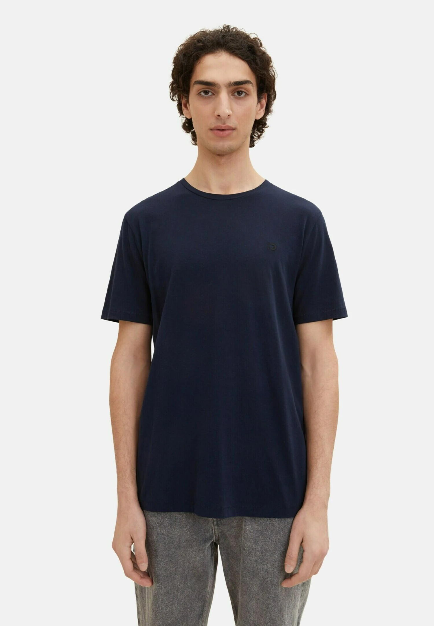 TOM TAILOR Denim 3 Pack Basic TeesT-Shirt BasicSky Captain Blue Uomo T-shirt E Polo TO722O1AD-K11 6 TOM TAILOR Denim 3 Pack Basic TeesT-Shirt BasicSky Captain Blue Uomo T-shirt E Polo TO722O1AD-K11 - immagine 4