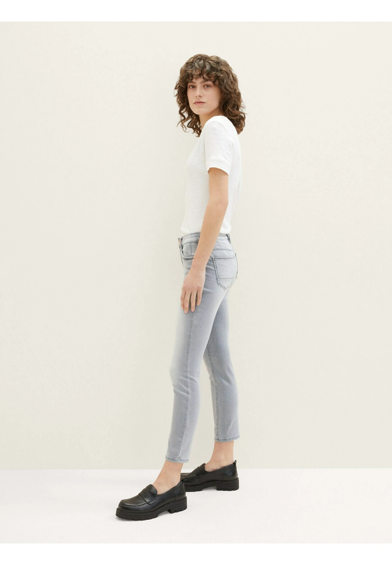 Tom Tailor Alexa Jeans Slim FitUsed Bleached Grey Denim Donna Jeans TO221N0FQ-C11 16 Tom Tailor Alexa Jeans Slim FitUsed Bleached Grey Denim Donna Jeans TO221N0FQ-C11 - immagine 14