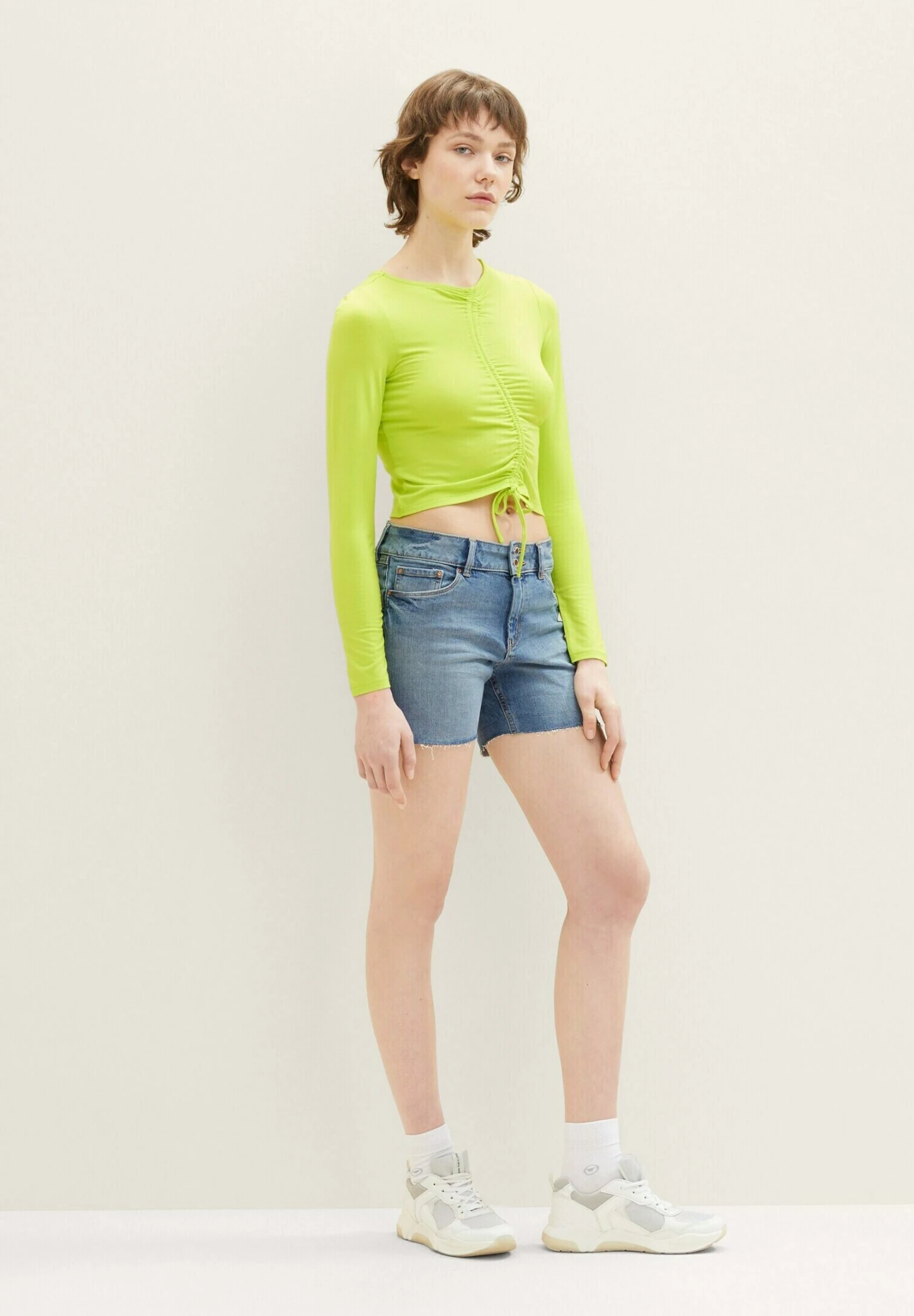 TOM TAILOR Denim Curved RouchingMaglietta A Manica LungaNeon Lime Donna T-shirt E Top TO721D11M-E11 4 TOM TAILOR Denim Curved RouchingMaglietta A Manica LungaNeon Lime Donna T-shirt E Top TO721D11M-E11 - immagine 2