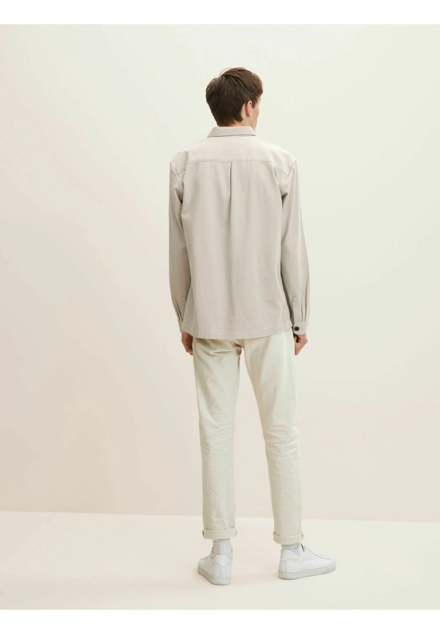 TOM TAILOR Denim Relaxed Fit CamiciaLight Dove Grey Uomo Camicie TO722D0QP-C11 5 TOM TAILOR Denim Relaxed Fit CamiciaLight Dove Grey Uomo Camicie TO722D0QP-C11 - immagine 3