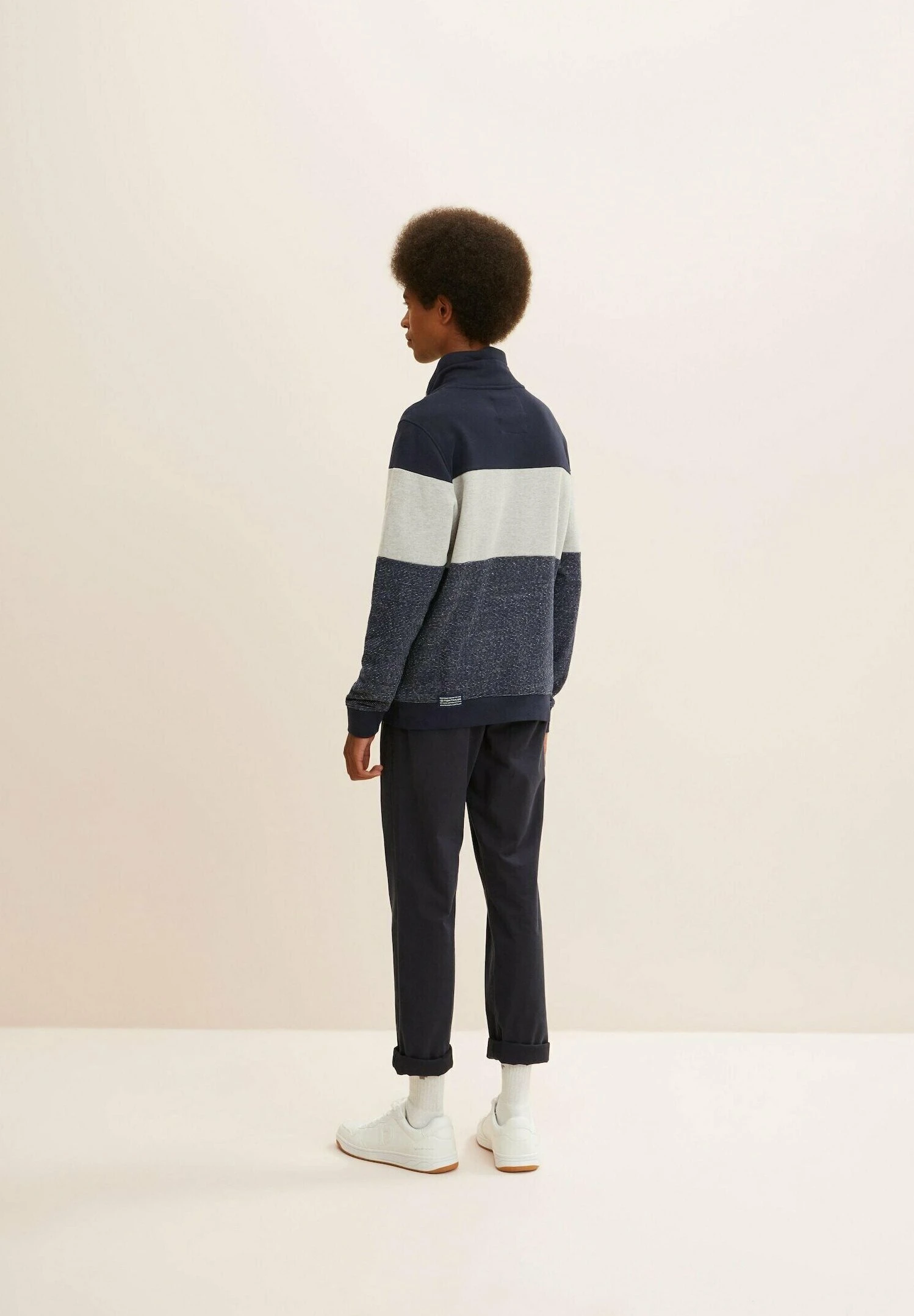 Tom Tailor Mit Blocking FelpaMiddle Grey Melange Uomo Maglieria E Felpe TO222S0EP-C11 5 Tom Tailor Mit Blocking FelpaMiddle Grey Melange Uomo Maglieria E Felpe TO222S0EP-C11 - immagine 3