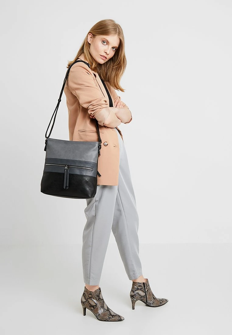 Tom Tailor Ellen Hobo - Borsa A Tracolla - Black 4 Tom Tailor Ellen Hobo - Borsa A Tracolla - Black - immagine 2