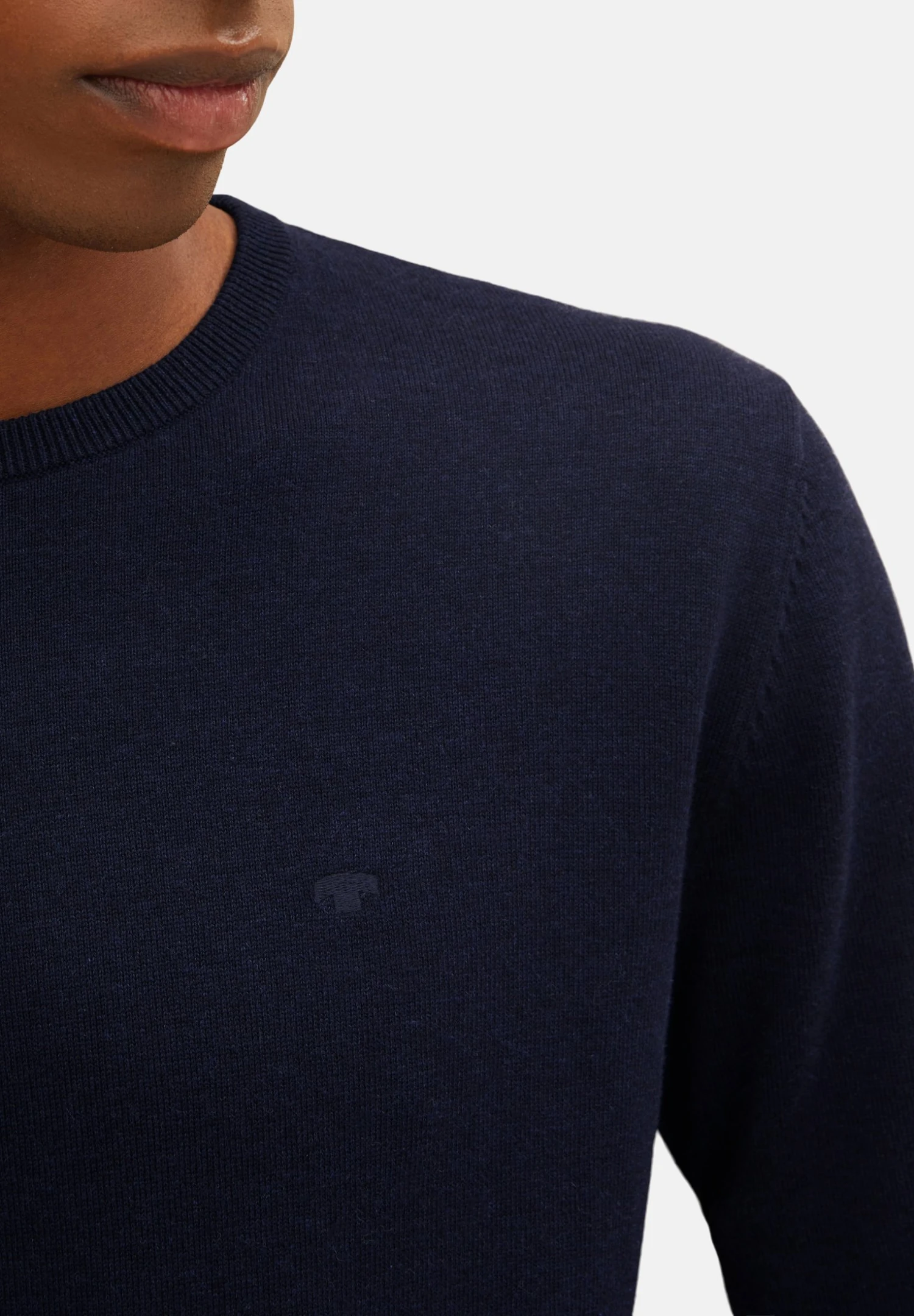 Tom Tailor Basic Crew NeckMaglioneNavy Melange Uomo Maglieria TO222Q0F9-K11 6 Tom Tailor Basic Crew NeckMaglioneNavy Melange Uomo Maglieria TO222Q0F9-K11 - immagine 4