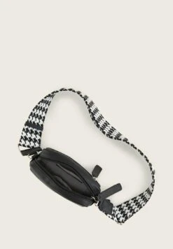 TOM TAILOR Denim AbbieBorsa Macchina FotograficaSchwarz Black Donna Borse TO751H0CG-Q11 -Tom Tailor 21d5bc34cd654f0880e78632a7fcff8e