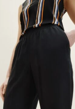 TOM TAILOR Denim Tapered Fit PantaloniDeep Black Donna Pantaloni TO721A0BP-Q11 -Tom Tailor 23bfee5952784c06b41361ee8a74b41b
