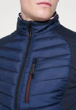 Tom Tailor Hybrid Giacca Da Mezza StagioneSky Captain Blue Uomo Giacche TO222T0AX-K11 -Tom Tailor 27c66d31dbc8454bb35891aff943f4d9