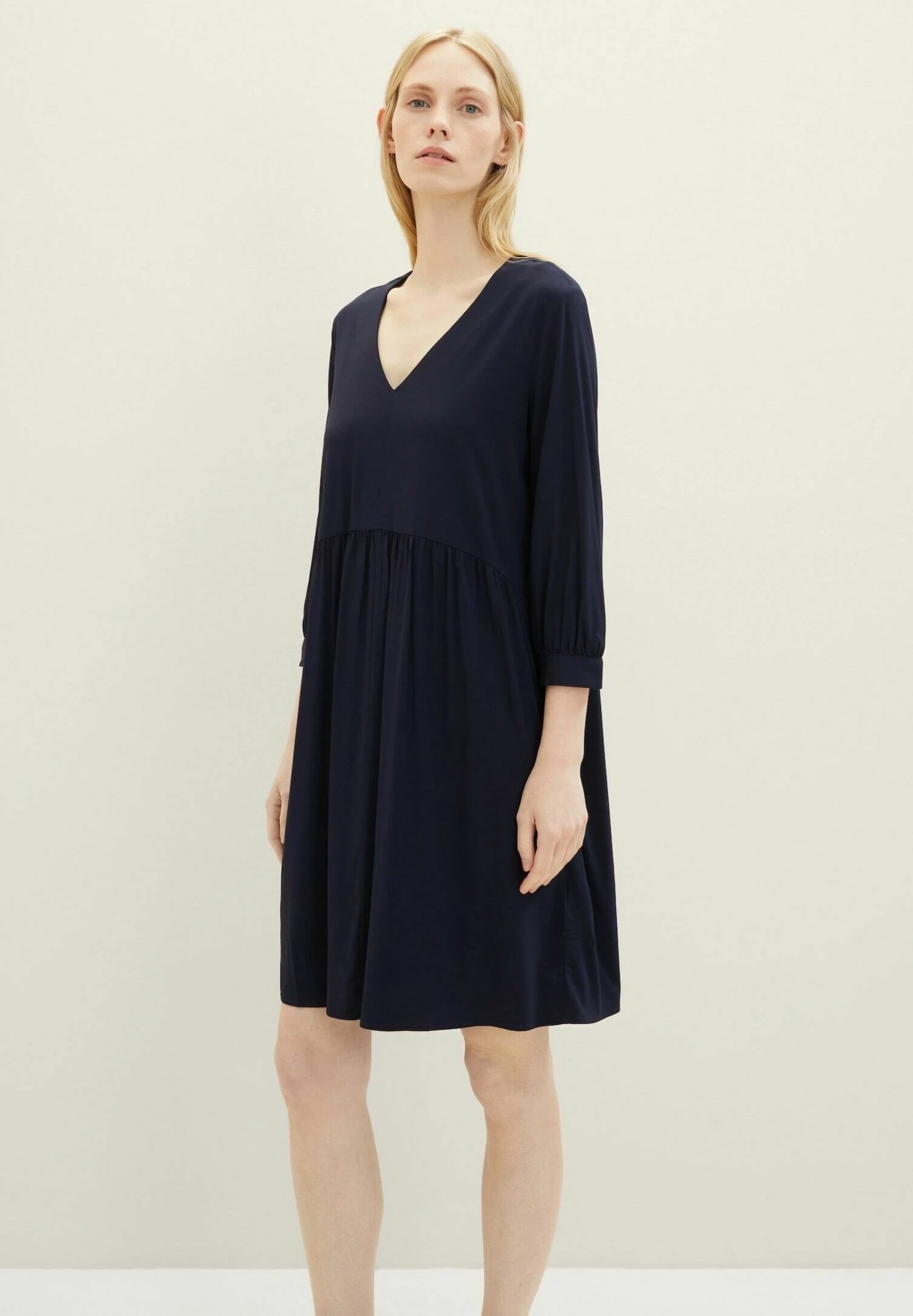 Tom Tailor Feminine V Neck Vestito EstivoSky Captain Blue Donna Vestiti TO221C0RB-K12 3 Tom Tailor Feminine V Neck Vestito EstivoSky Captain Blue Donna Vestiti TO221C0RB-K12