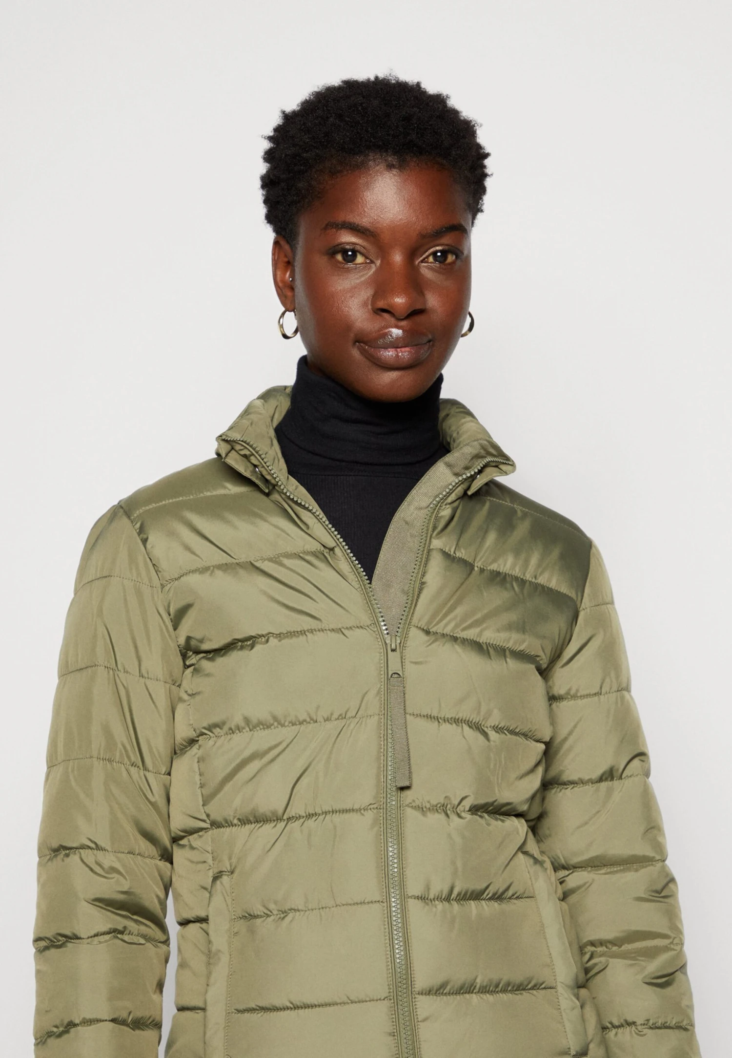 Tom Tailor Ultra Giacca Da Mezza StagioneTree Moss Green Donna Giacche E Blazer TO221U06X-M11 6 Tom Tailor Ultra Giacca Da Mezza StagioneTree Moss Green Donna Giacche E Blazer TO221U06X-M11 - immagine 4