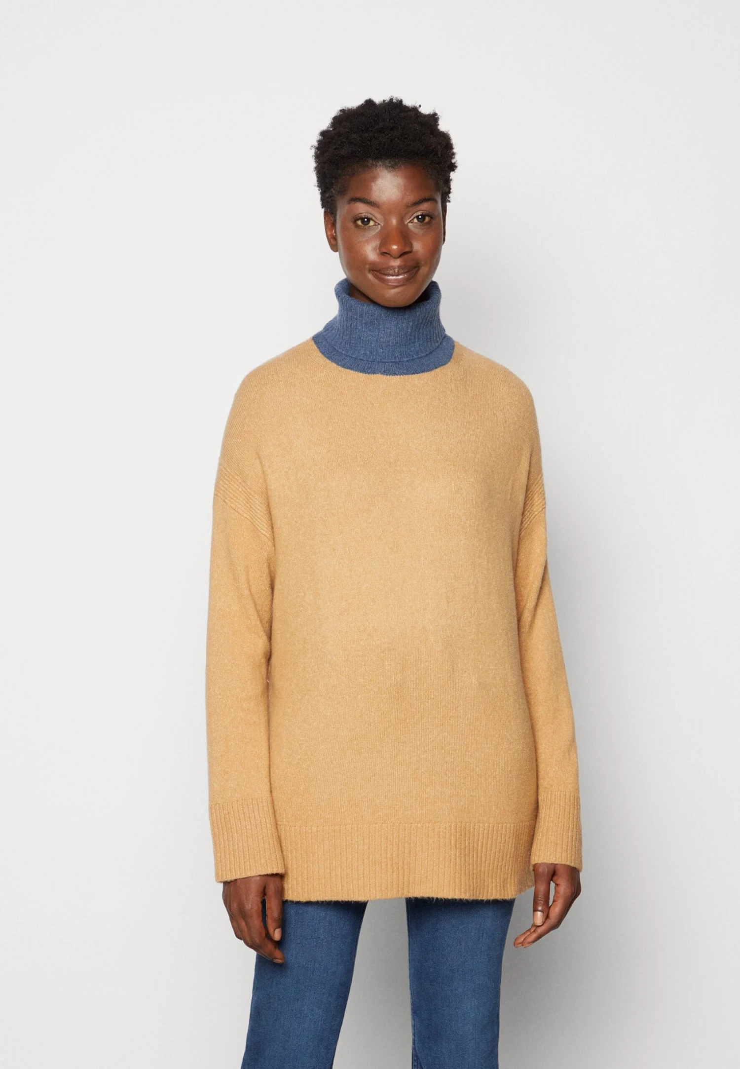 Tom Tailor Turtleneck ColorblockMaglioneSoft Light Camel Donna Maglieria TO221I0QA-B11 3 Tom Tailor Turtleneck ColorblockMaglioneSoft Light Camel Donna Maglieria TO221I0QA-B11