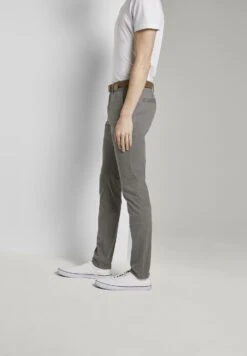 TOM TAILOR Denim Slim Fit Chino With BeltChinoCastlerock Grey Uomo Pantaloni TO722E03C-C12 -Tom Tailor 4045ee68aea54699a40e44426828c4bb