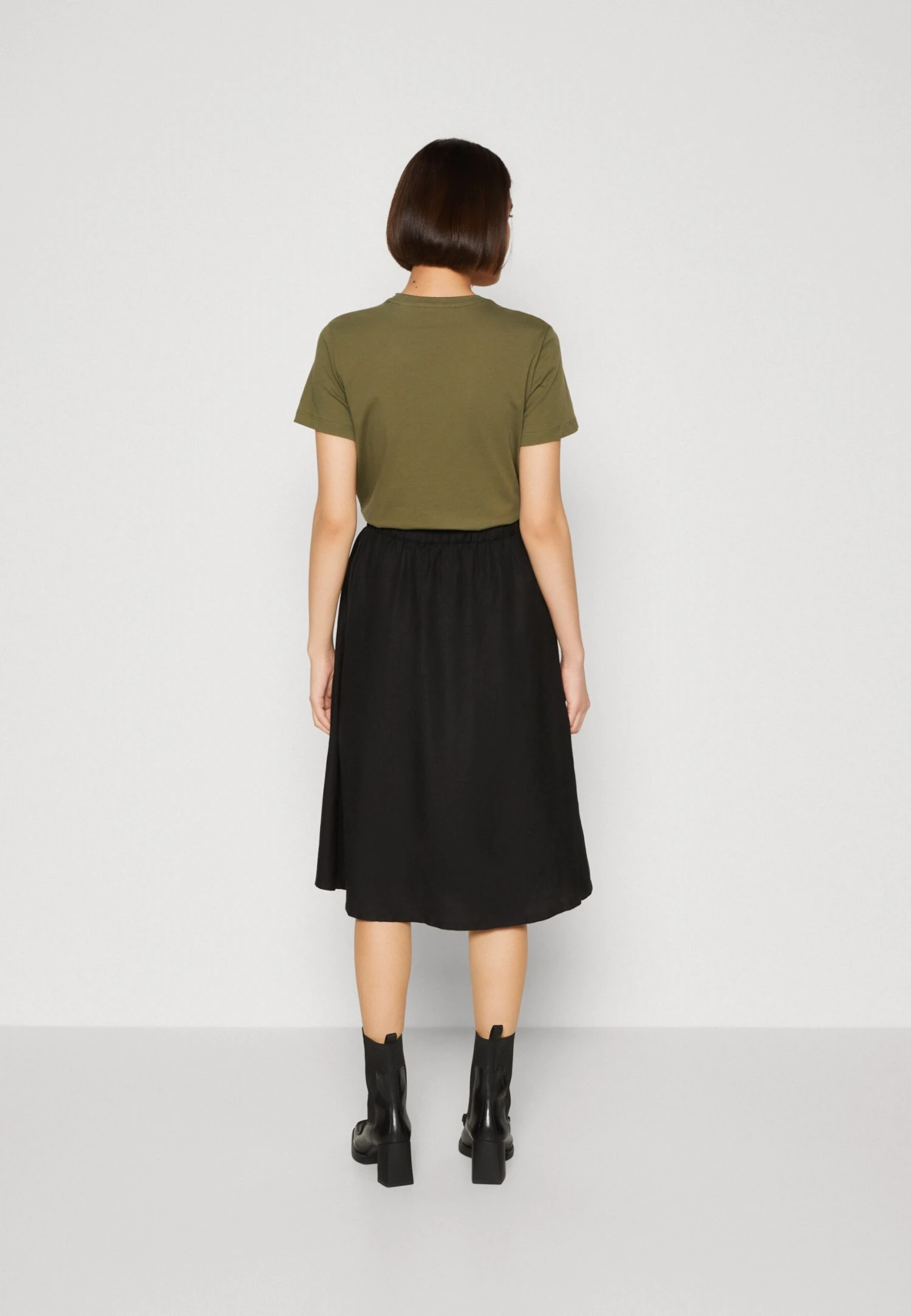 Tom Tailor Skirt MidiGonna A CampanaDeep Black Donna Gonne TO221B0D9-Q11 5 Tom Tailor Skirt MidiGonna A CampanaDeep Black Donna Gonne TO221B0D9-Q11 - immagine 3