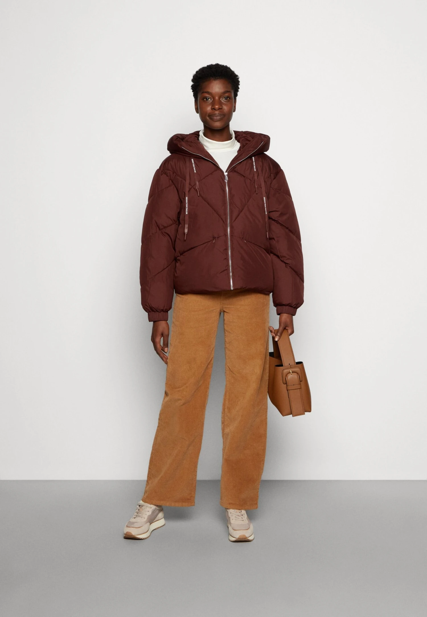 TOM TAILOR Denim Modern Short Giacca InvernaleBitter Chocolate Donna Giacche E Blazer TO721U04G-O11 4 TOM TAILOR Denim Modern Short Giacca InvernaleBitter Chocolate Donna Giacche E Blazer TO721U04G-O11 - immagine 2