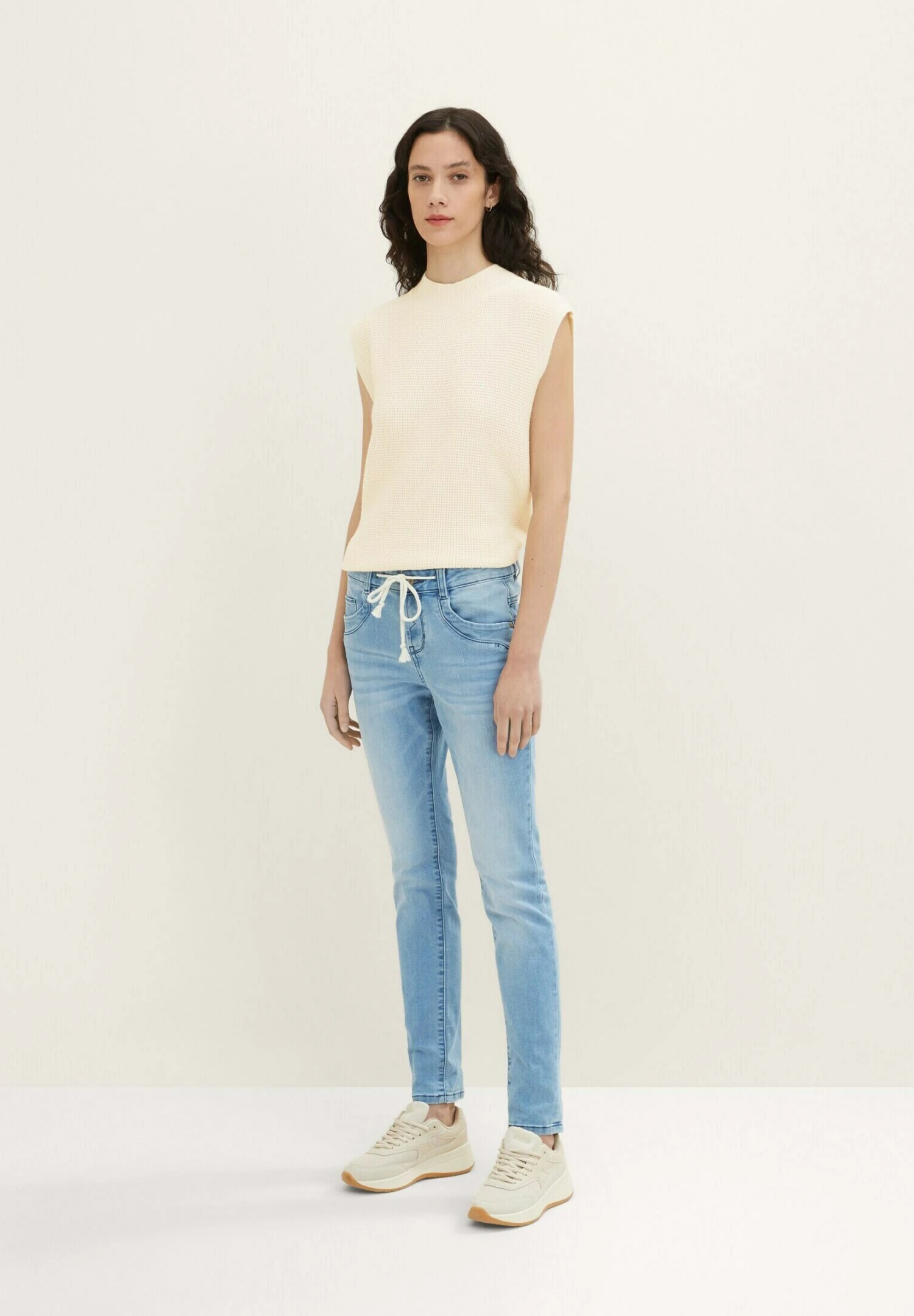 Tom Tailor Jeans Slim FitLight Stone Blue Denim Donna Jeans TO221N0FC-K12 4 Tom Tailor Jeans Slim FitLight Stone Blue Denim Donna Jeans TO221N0FC-K12 - immagine 2