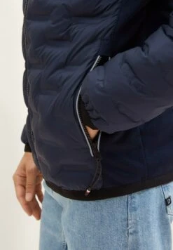 Tom Tailor Hybrid Giacca InvernaleSky Captain Blue Uomo Giacche TO222T0EL-K11 -Tom Tailor 4d2ac1ebb901435fb27cc65242e83d8b