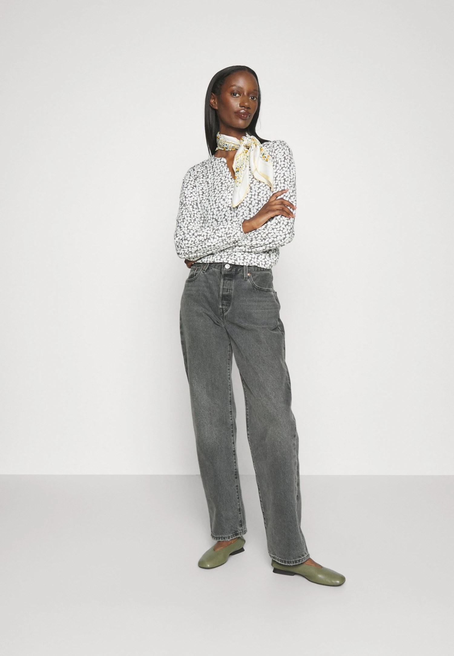 Tom Tailor AopCamicettaGrey Donna Camicie E Bluse TO221D1I2-C11 4 Tom Tailor AopCamicettaGrey Donna Camicie E Bluse TO221D1I2-C11 - immagine 2