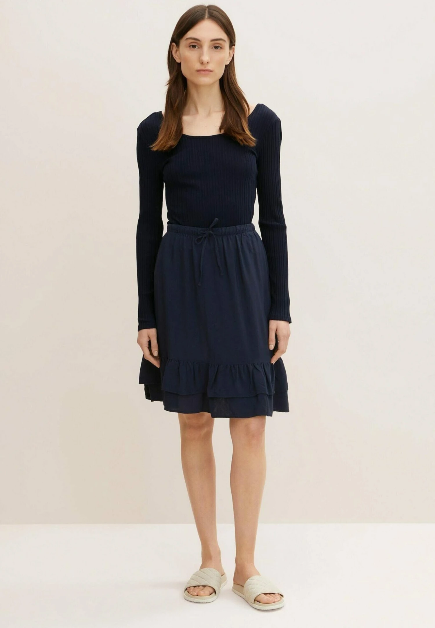 Tom Tailor Mit Volantsâ Gonna A CampanaSky Captain Blue Donna Gonne TO221B0CO-K11 4 Tom Tailor Mit Volantsâ Gonna A CampanaSky Captain Blue Donna Gonne TO221B0CO-K11 - immagine 2