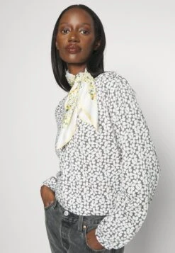 Tom Tailor AopCamicettaGrey Donna Camicie E Bluse TO221D1I2-C11 11 Tom Tailor AopCamicettaGrey Donna Camicie E Bluse TO221D1I2-C11 -Tom Tailor 5329a42b7ce2455e805619268cc6a362