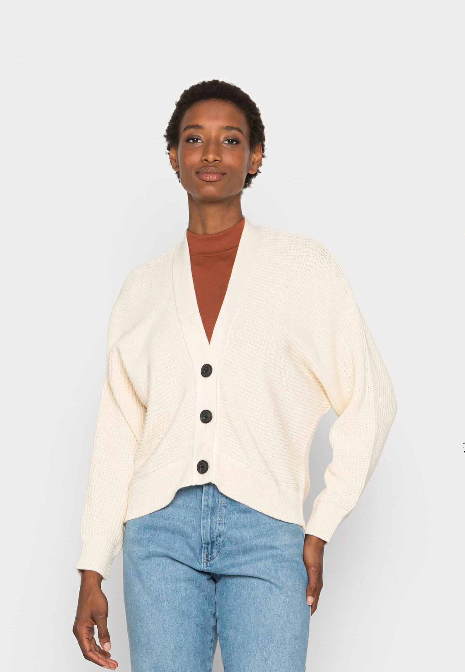 Tom Tailor Cardigan BatwingCardiganSoft Buttercream Donna Maglieria TO221I0QC-A11 3 Tom Tailor Cardigan BatwingCardiganSoft Buttercream Donna Maglieria TO221I0QC-A11