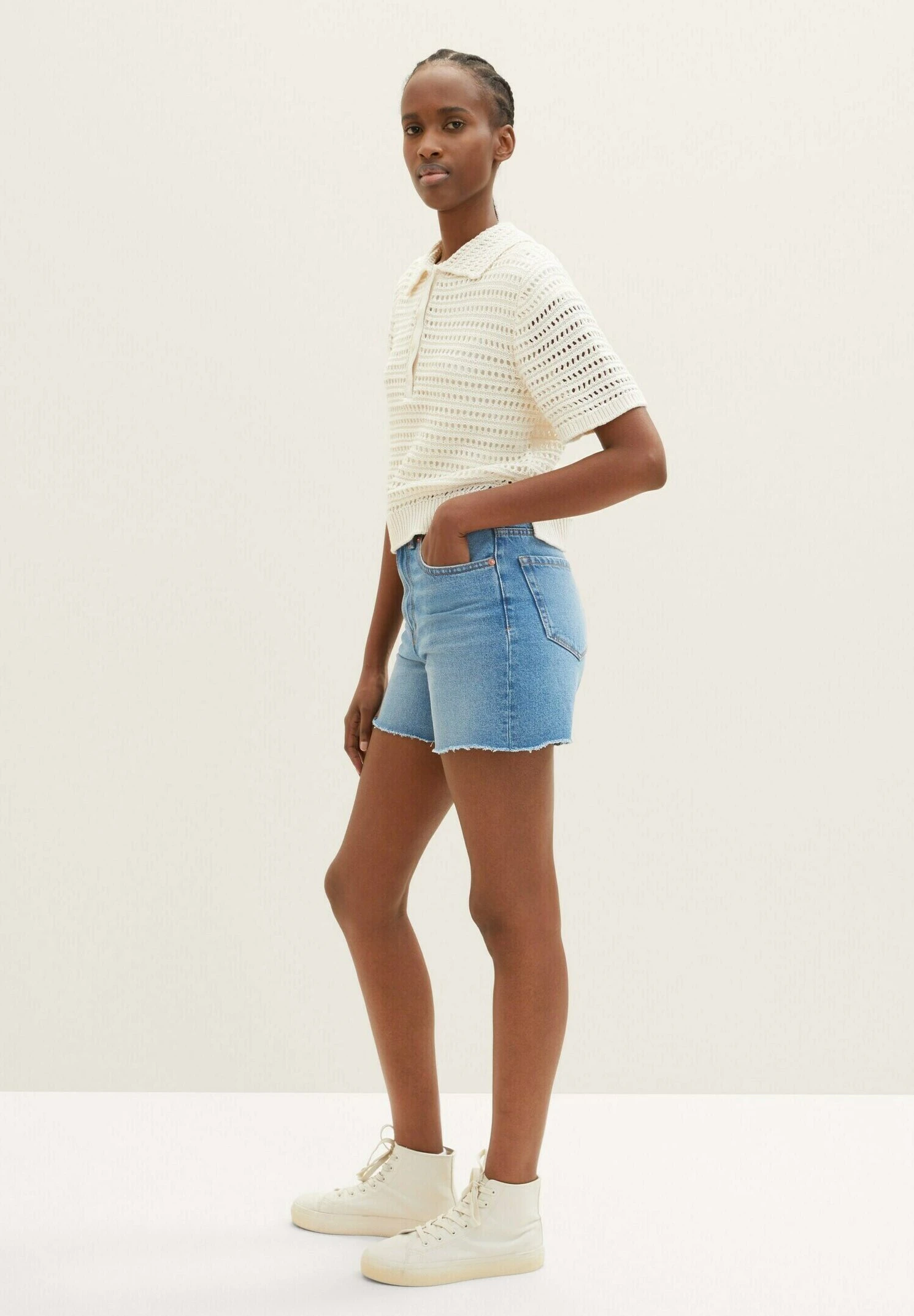 TOM TAILOR Denim MomShorts Di JeansUsed Mid Stone Blue Denim Donna Jeans TO721S03U-K11 6 TOM TAILOR Denim MomShorts Di JeansUsed Mid Stone Blue Denim Donna Jeans TO721S03U-K11 - immagine 4