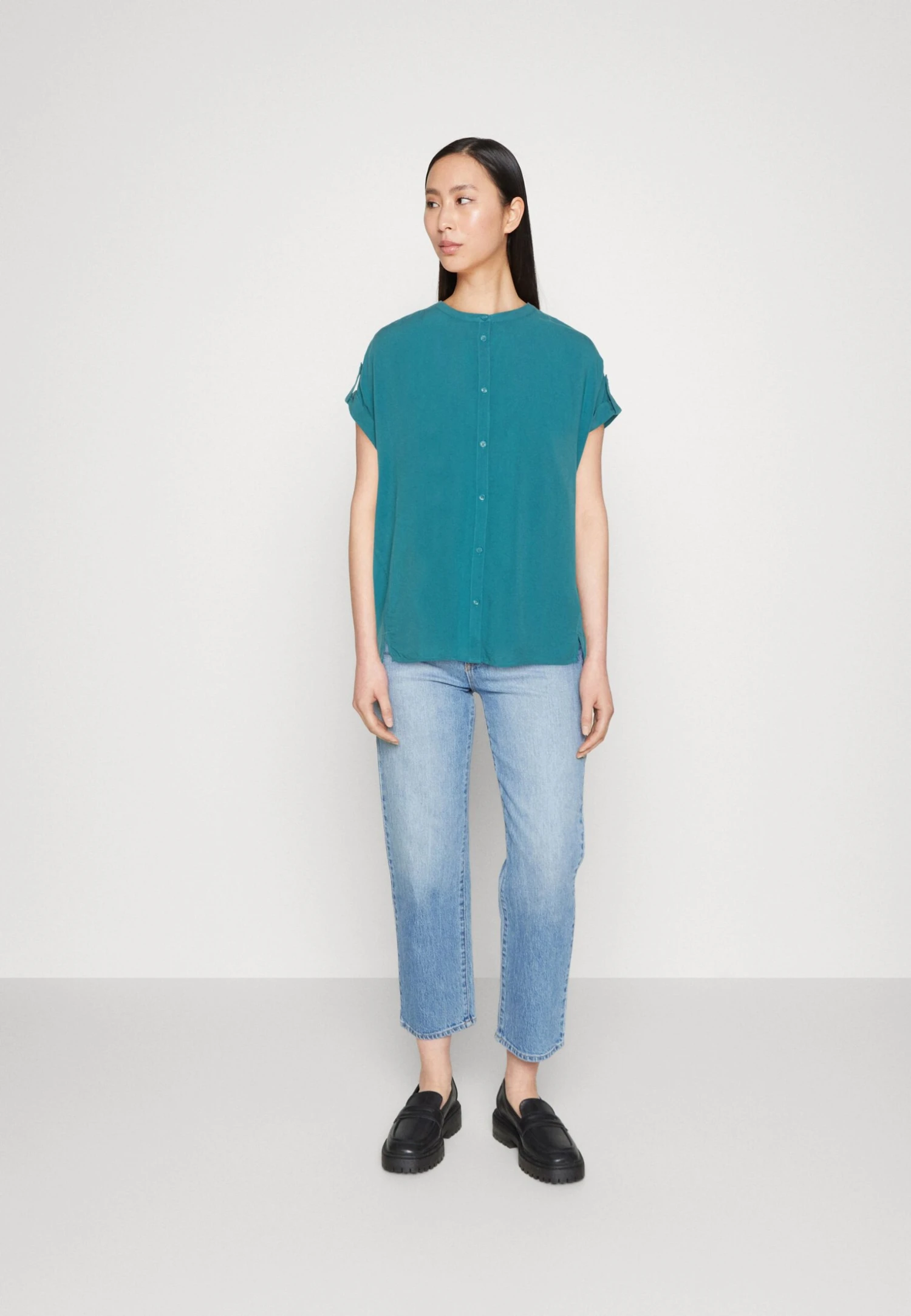 Tom Tailor Easy ShapeCamicettaPetrol Green Donna Camicie E Bluse TO221E14T-L11 4 Tom Tailor Easy ShapeCamicettaPetrol Green Donna Camicie E Bluse TO221E14T-L11 - immagine 2
