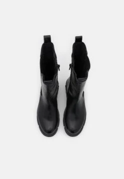 TOM TAILOR Denim Stivali AltiBlack Donna Stivali TO711A04Q-Q11 13 TOM TAILOR Denim Stivali AltiBlack Donna Stivali TO711A04Q-Q11 -Tom Tailor 65ff4dd9408e4cf6ac677e83fe6a17a0