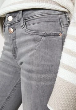 Tom Tailor AlexaJeans A SigarettaClean Light Stone Grey Denim Donna Jeans TO221N0G1-C11 -Tom Tailor 70b64eac6daa43009991e8a9cf880be0