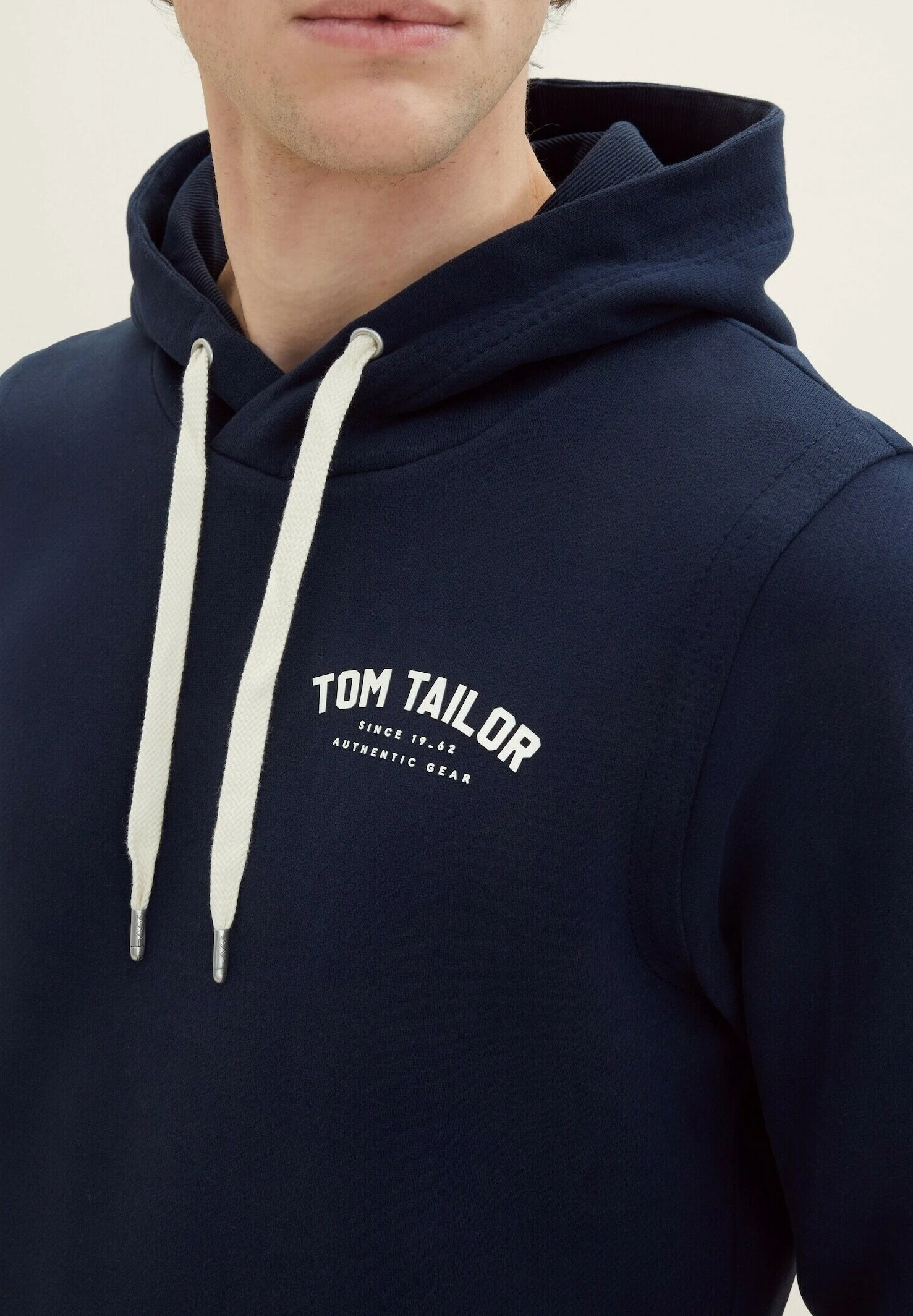 Tom Tailor Mit Logo PrintFelpa Con CappuccioSky Captain Blue Uomo Maglieria E Felpe TO222S0HH-K11 7 Tom Tailor Mit Logo PrintFelpa Con CappuccioSky Captain Blue Uomo Maglieria E Felpe TO222S0HH-K11 - immagine 5