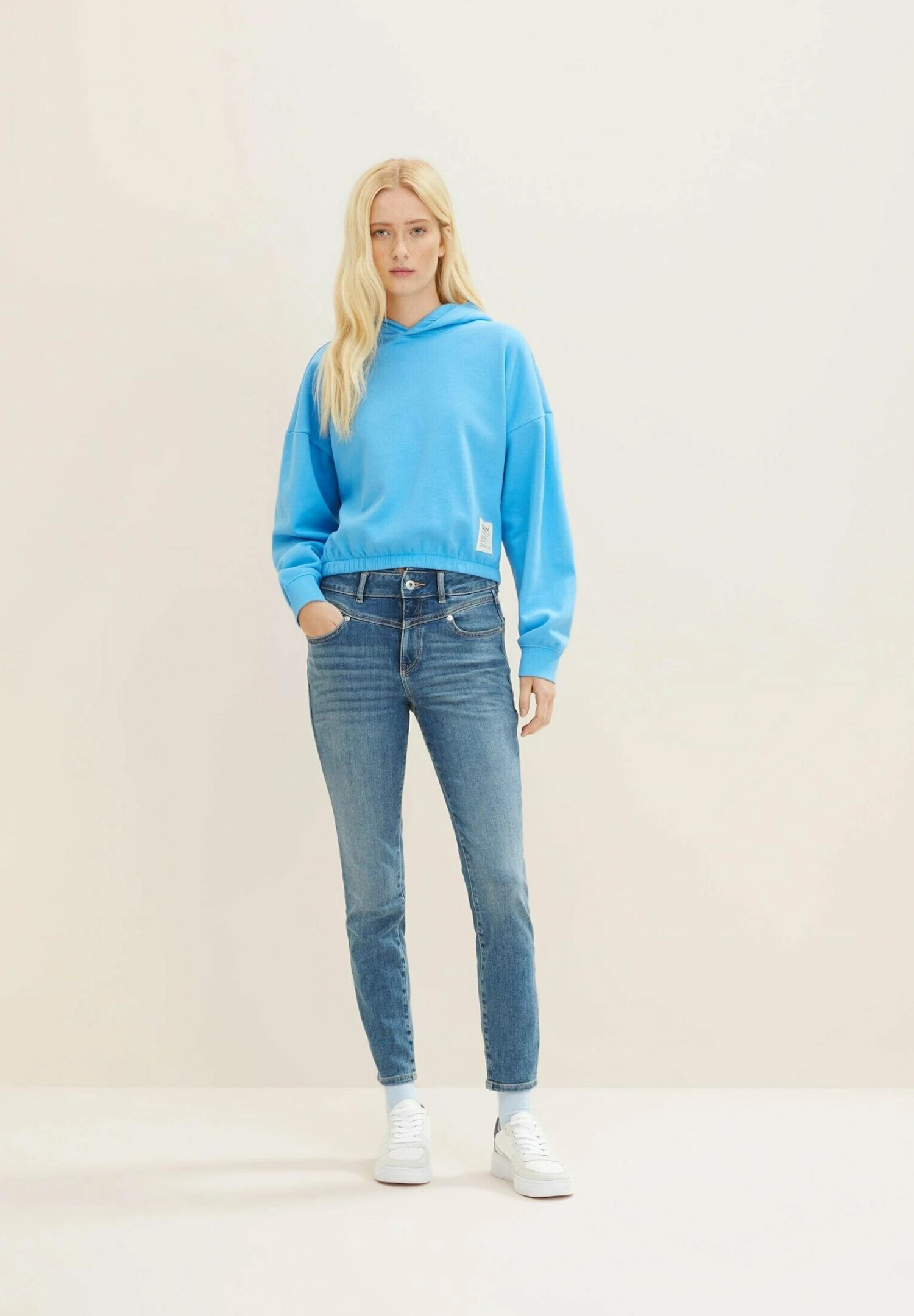 TOM TAILOR Denim Janna Extra Jeans Slim FitUsed Mid Stone Blue Denim Donna Jeans TO721N0AU-K11 4 TOM TAILOR Denim Janna Extra Jeans Slim FitUsed Mid Stone Blue Denim Donna Jeans TO721N0AU-K11 - immagine 2