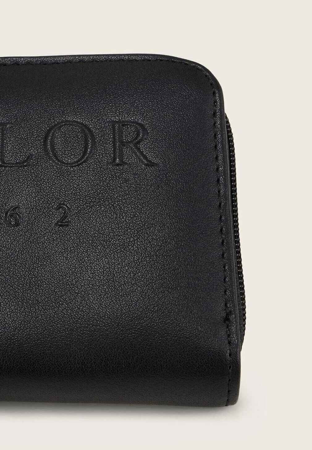 Tom Tailor Teresa Mit LogoprägungPortafoglioSchwarz Black Donna Portafogli E Portachiavi TO251F08C-Q11 6 Tom Tailor Teresa Mit LogoprägungPortafoglioSchwarz Black Donna Portafogli E Portachiavi TO251F08C-Q11 - immagine 4