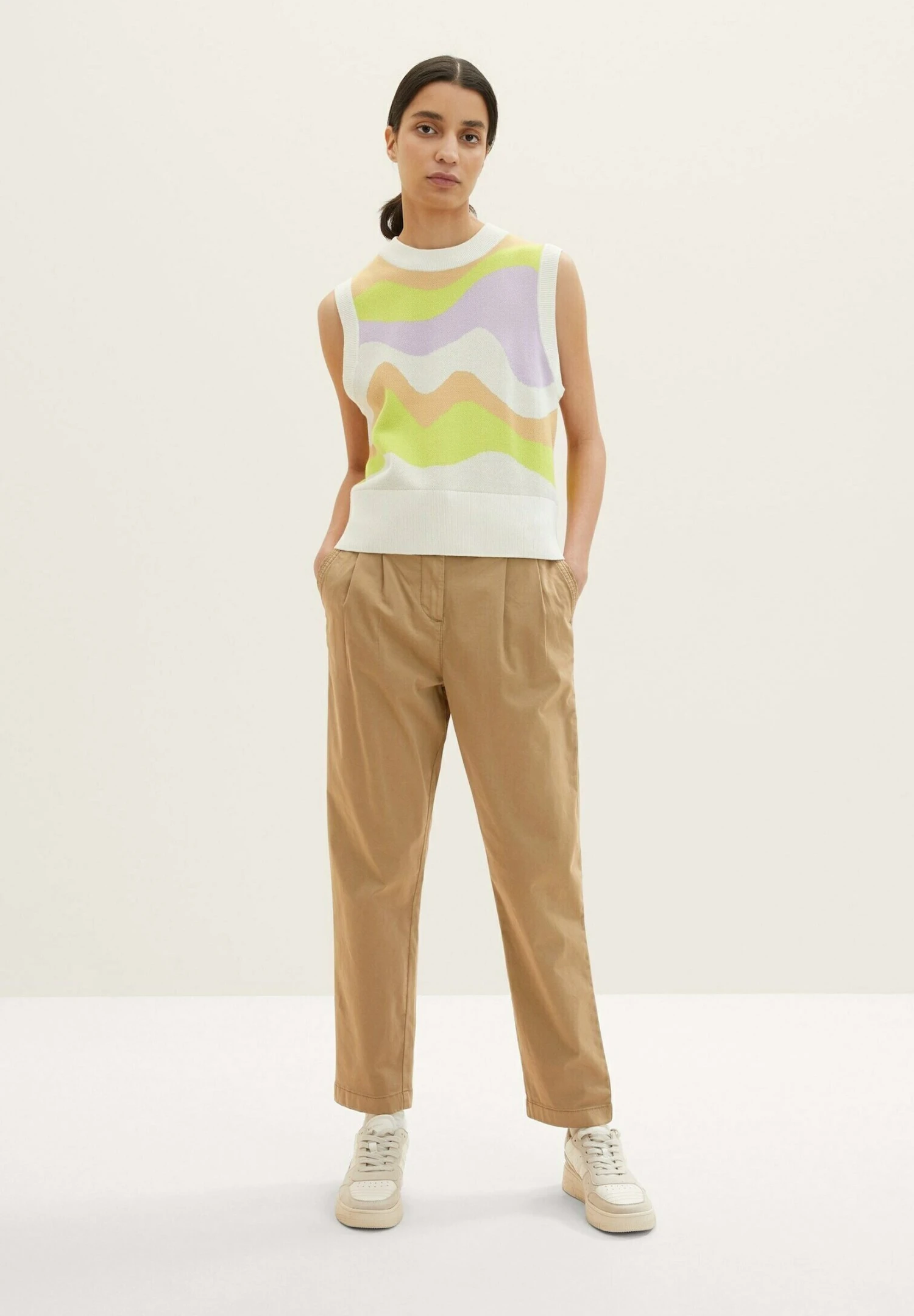 Tom Tailor Paperbag Mit AbnähernChinoSplashed Clay Beige Donna Pantaloni TO221A0IS-O11 4 Tom Tailor Paperbag Mit AbnähernChinoSplashed Clay Beige Donna Pantaloni TO221A0IS-O11 - immagine 2