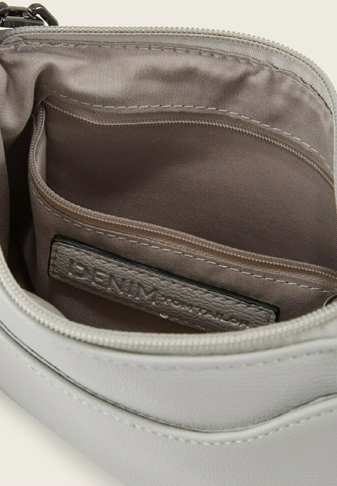 TOM TAILOR Denim CherylBorsa A TracollaLight Grey Donna Borse TO751H0C5-C11 5 TOM TAILOR Denim CherylBorsa A TracollaLight Grey Donna Borse TO751H0C5-C11 - immagine 3