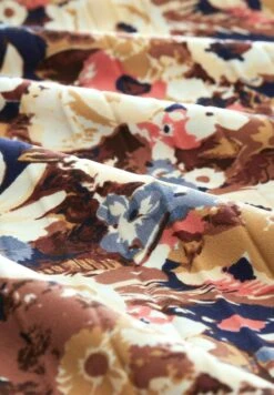 Tom Tailor Gonna A PiegheBeige Large Floral Design Donna Gonne TO221B0CA-B12 15 Tom Tailor Gonna A PiegheBeige Large Floral Design Donna Gonne TO221B0CA-B12 -Tom Tailor 9dc3d88a824c47acac690cdd0144f155