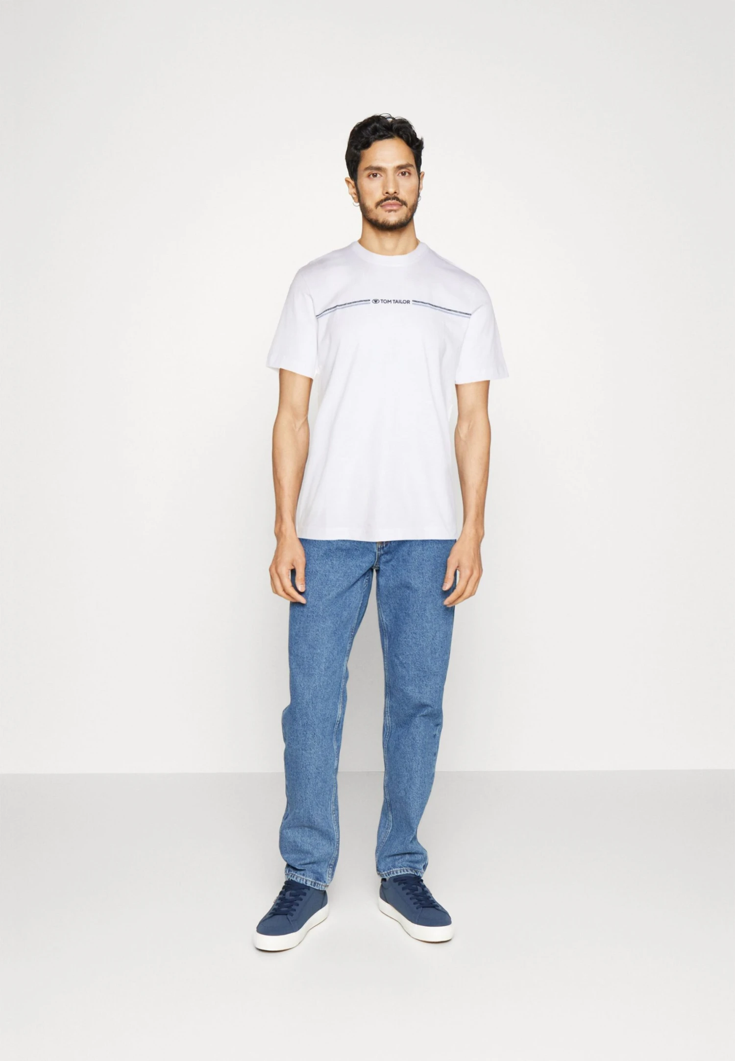 Tom Tailor T-Shirt Con StampaWhite Uomo T-shirt E Polo TO222O19O-A11 4 Tom Tailor T-Shirt Con StampaWhite Uomo T-shirt E Polo TO222O19O-A11 - immagine 2