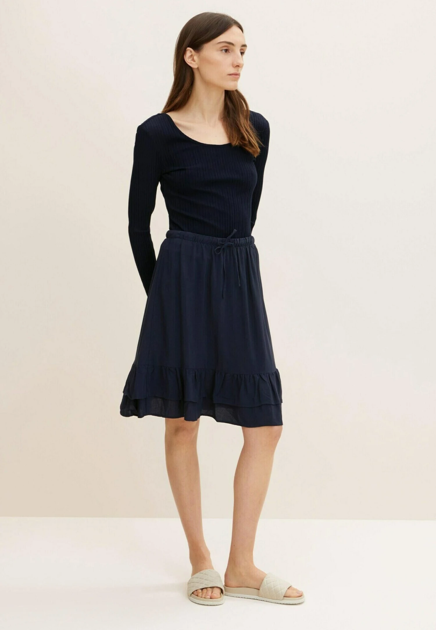 Tom Tailor Mit Volantsâ Gonna A CampanaSky Captain Blue Donna Gonne TO221B0CO-K11 7 Tom Tailor Mit Volantsâ Gonna A CampanaSky Captain Blue Donna Gonne TO221B0CO-K11 - immagine 5