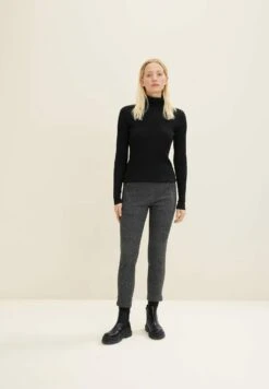 Tom Tailor Pantaloni SportiviBlack White Structure Design Donna Pantaloni TO221A0I3-Q11 19 Tom Tailor Pantaloni SportiviBlack White Structure Design Donna Pantaloni TO221A0I3-Q11 -Tom Tailor a7d23fae220c420d91c701b1ed9cb4cb