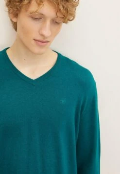Tom Tailor Basic V Neck MaglioneLight Rough Green Melange Uomo Maglieria TO222Q0L0-P12 11 Tom Tailor Basic V Neck MaglioneLight Rough Green Melange Uomo Maglieria TO222Q0L0-P12 -Tom Tailor ac833d79aa3e411abb46b86a3c0fc35f