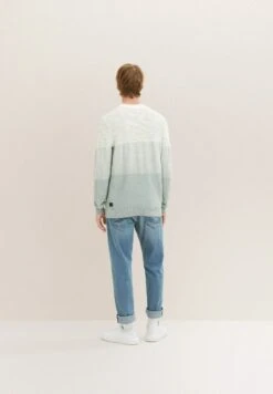 Tom Tailor Mit Struktur MaglioneIce Blue White Block Stripe Uomo Maglieria TO222Q0R7-K11 -Tom Tailor af3b8cc4df214cd1a4d091cc37f6a4c4