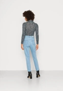 TOM TAILOR Denim Jeans BaggyClean Light Stone Blue Denim Donna Jeans TO721N09S-K11 -Tom Tailor b0386448d9d4427c93ca5e6c6d9f4169