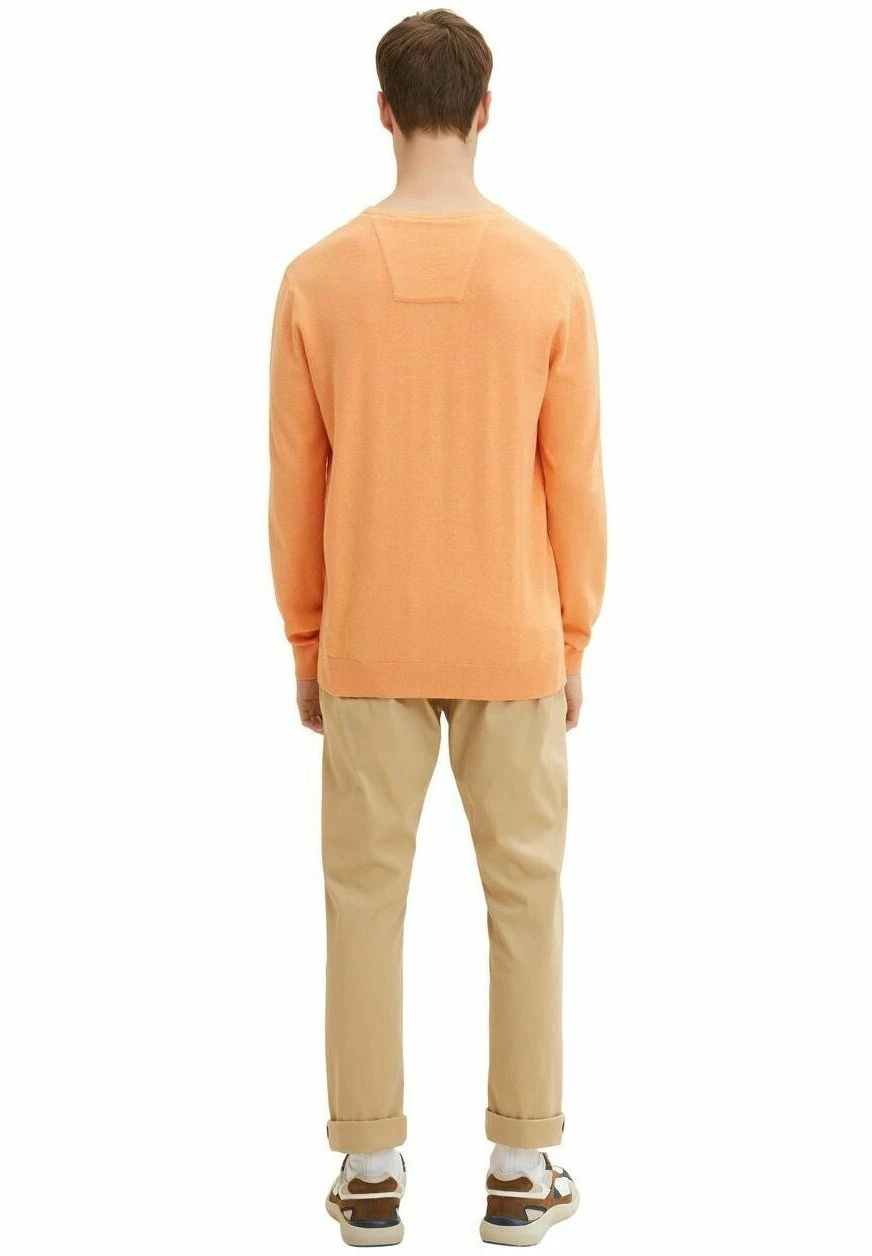Tom Tailor Basic V-NeckMaglioneMandarin Orange Melange Uomo Maglieria TO222Q0PT-H11 4 Tom Tailor Basic V-NeckMaglioneMandarin Orange Melange Uomo Maglieria TO222Q0PT-H11 - immagine 2