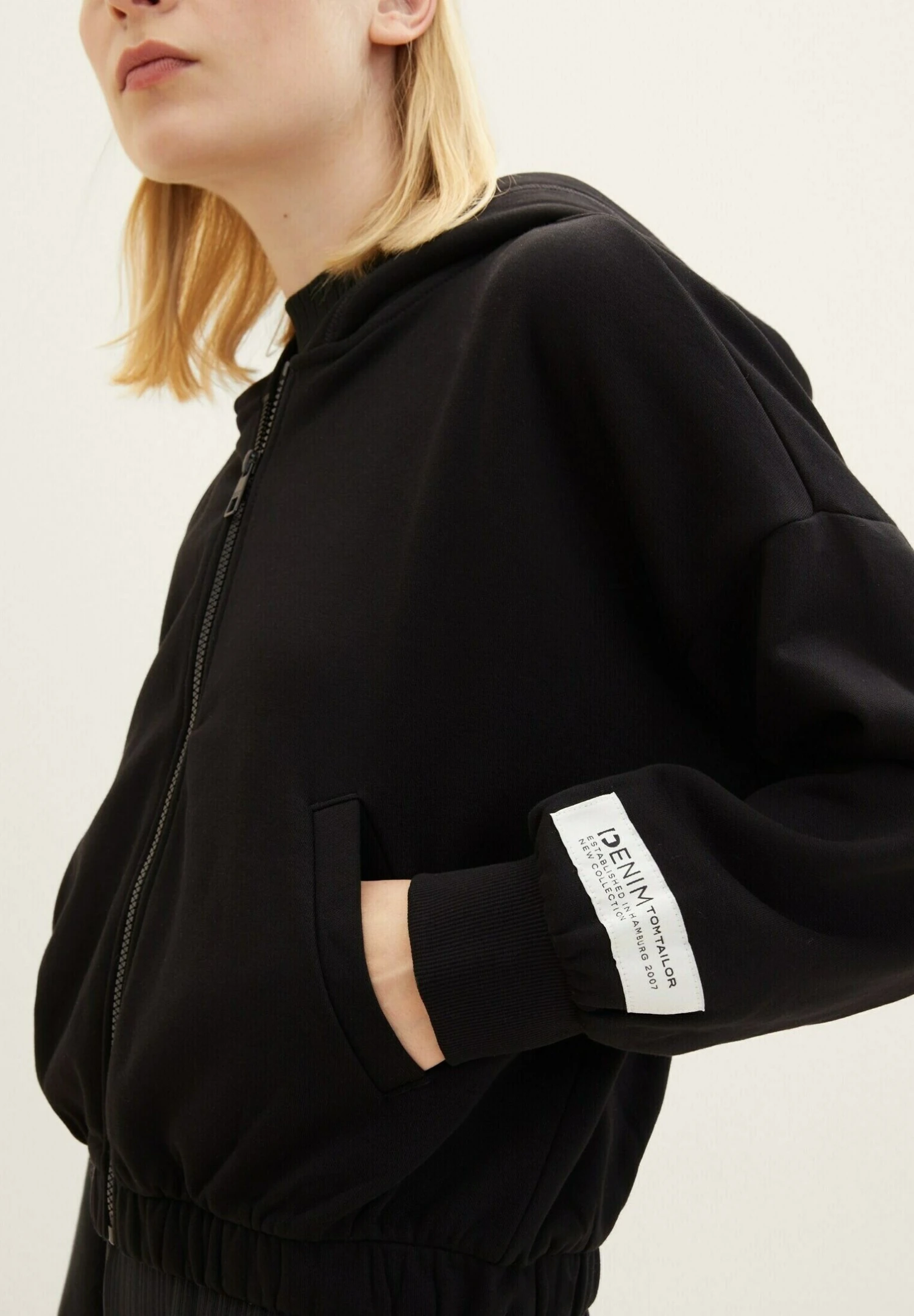 TOM TAILOR Denim Felpa Con ZipDeep Black Donna Felpe TO721J0DB-Q11 6 TOM TAILOR Denim Felpa Con ZipDeep Black Donna Felpe TO721J0DB-Q11 - immagine 4