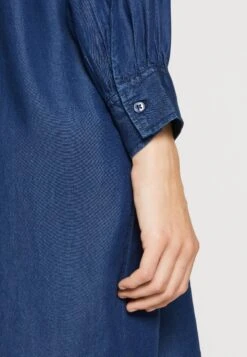 Tom Tailor Feminine DressVestito Di JeansClean Mid Stone Blue Denim Donna Vestiti TO221C0Q0-K11 13 Tom Tailor Feminine DressVestito Di JeansClean Mid Stone Blue Denim Donna Vestiti TO221C0Q0-K11 -Tom Tailor bcff06b3ea77422d87685562008c51c3