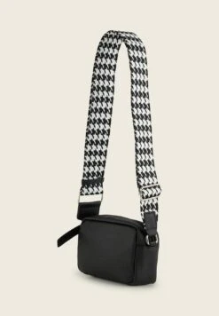 TOM TAILOR Denim AbbieBorsa Macchina FotograficaSchwarz Black Donna Borse TO751H0CG-Q11 -Tom Tailor c4168af0f705445ea3d1802875f65c6c