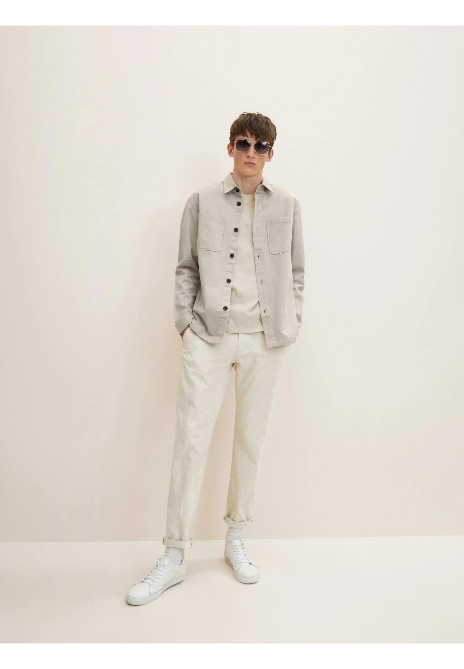 TOM TAILOR Denim Relaxed Fit CamiciaLight Dove Grey Uomo Camicie TO722D0QP-C11 4 TOM TAILOR Denim Relaxed Fit CamiciaLight Dove Grey Uomo Camicie TO722D0QP-C11 - immagine 2