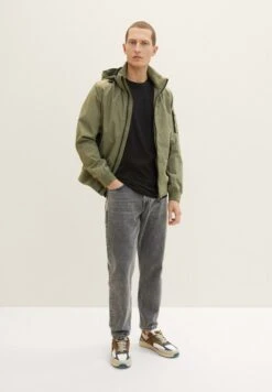 Tom Tailor Giacca LeggeraDusty Olive Green Uomo Giacche TO222T0E7-N11 -Tom Tailor c54a35cd89784d10a8cab30ddda139a0