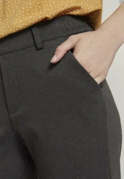 TOM TAILOR Denim Relaxed Fit PantsChinoShale Grey Melange Donna Pantaloni TO721A08Q-C11 -Tom Tailor c851c59ccf06494281f580c9bfb53bb3