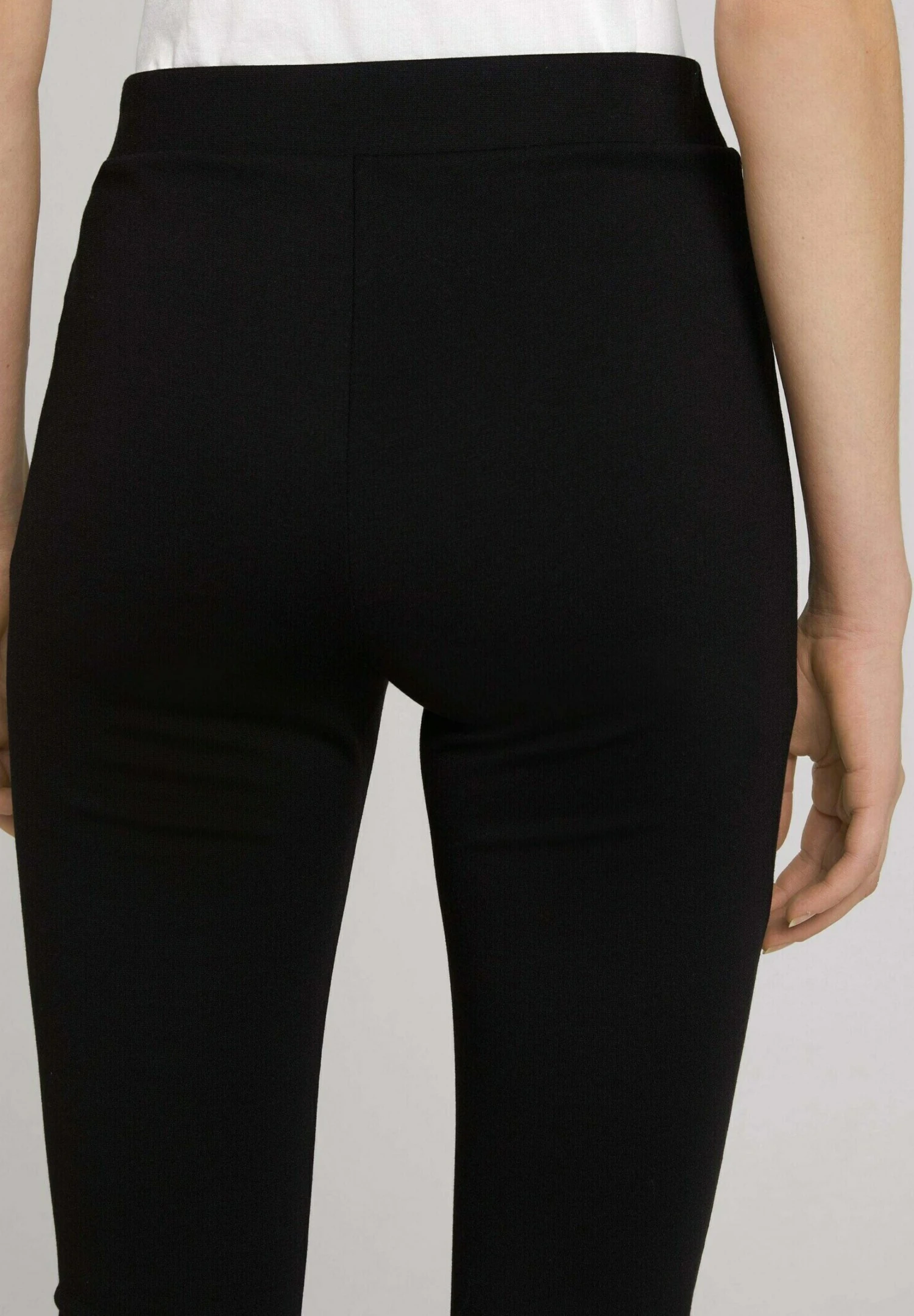 TOM TAILOR Denim Pantaloni SportiviDeep Black Donna Pantaloni TO721A0AH-Q11 7 TOM TAILOR Denim Pantaloni SportiviDeep Black Donna Pantaloni TO721A0AH-Q11 - immagine 5