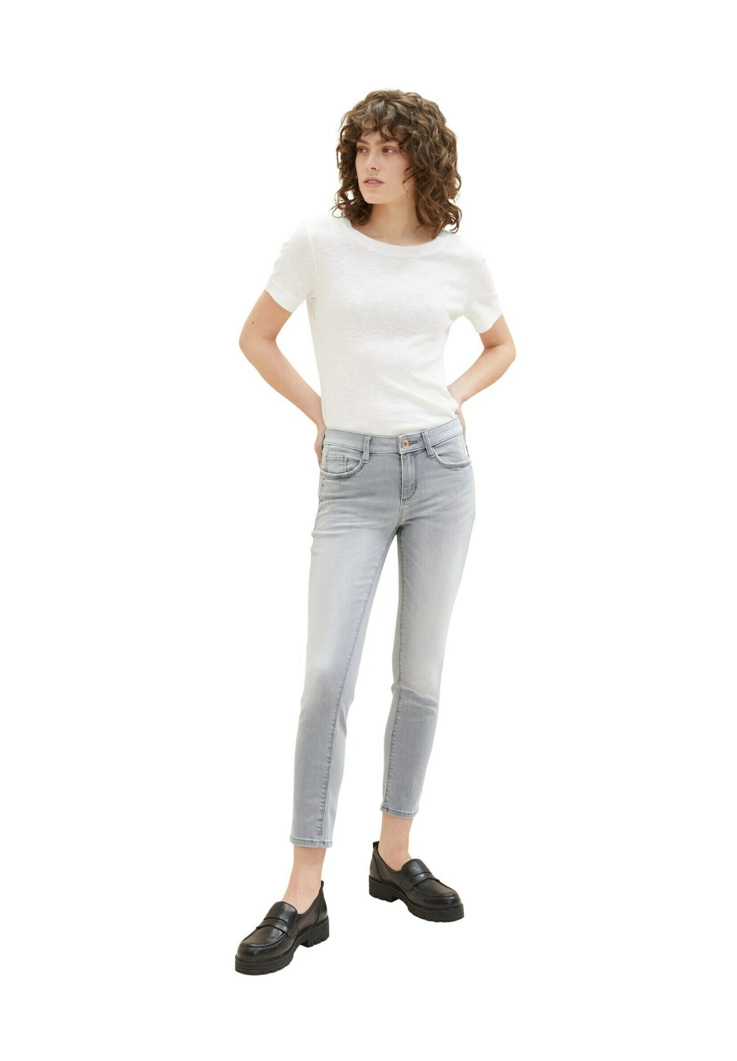 Tom Tailor Alexa Jeans Slim FitUsed Bleached Grey Denim Donna Jeans TO221N0FQ-C11 18 Tom Tailor Alexa Jeans Slim FitUsed Bleached Grey Denim Donna Jeans TO221N0FQ-C11 - immagine 16