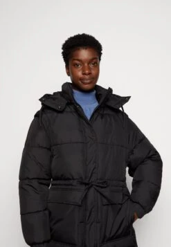 TOM TAILOR Denim Cappotto InvernaleDeep Black Donna Cappotti TO721U04K-Q11 -Tom Tailor ce69eba5460e495f987669e4e58aeb25